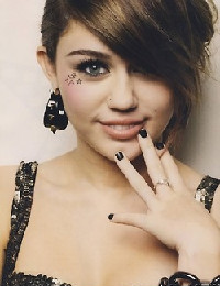 MILEY CYRUS (2).jpg